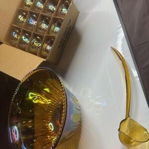 Carnival Glass - full set never used. Original box.